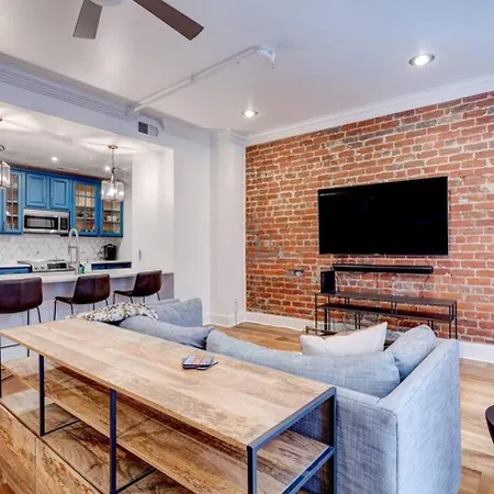 Location! Charming 2Br Brick Walls, Walk To Fq